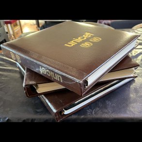 Unicef samling i 3 album, se alle billeder, albums er rep. med tape i ryggen